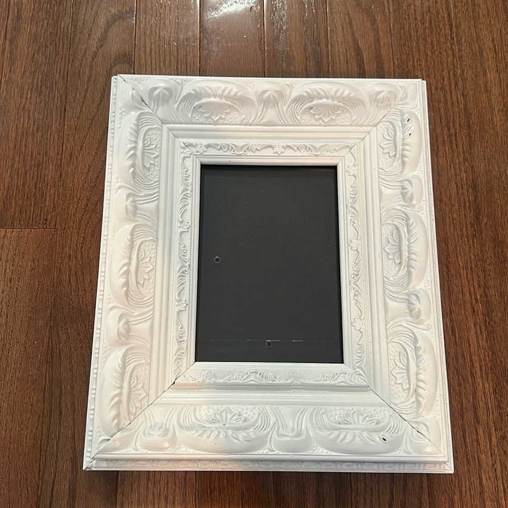 5x7 white ornate picture frame